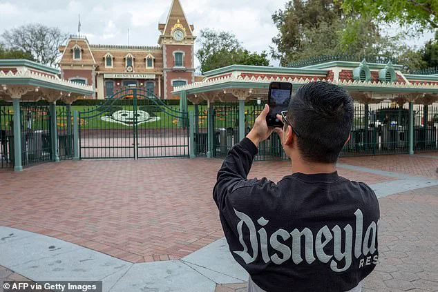 Disneyland Files Permits for New 6,000-Space Parking Structure in Anaheim