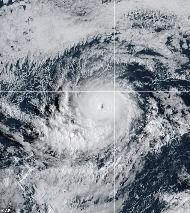 Exclusive: Hurricane Kiko Set to Make Direct Hit on Hawaii as Forecasters Warn of Catastrophic Mudslides, Flooding, and Torrential Downpours by Tuesday