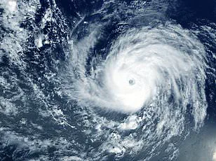 Exclusive: Hurricane Kiko Set to Make Direct Hit on Hawaii as Forecasters Warn of Catastrophic Mudslides, Flooding, and Torrential Downpours by Tuesday