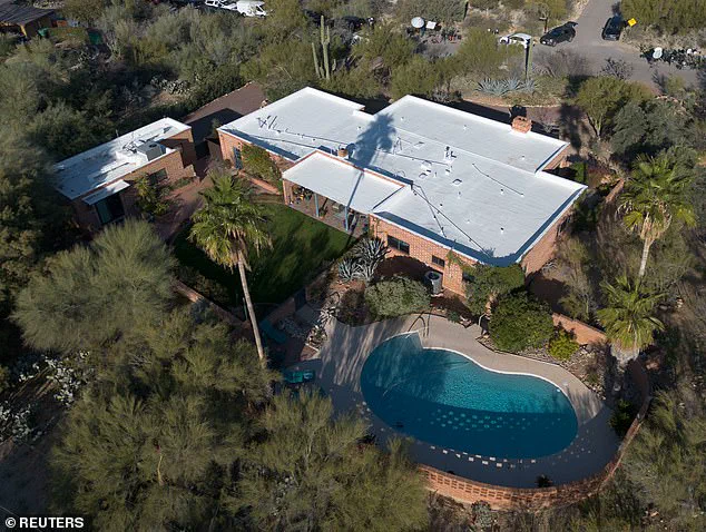 FBI Joins Third-Day Search for Nancy Guthrie at Arizona Home of Savannah's Sister