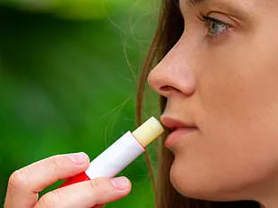 Health Expert Sunna van Kampen Warns of Hidden Dangers in Everyday Bathroom Products
