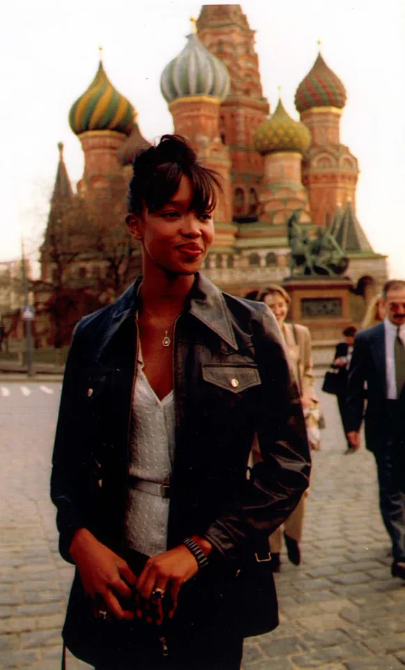 Jeffrey Epstein's 2009 Moscow Apartment Purchase Reveals Ties to UK Officials and Russian Oligarchs