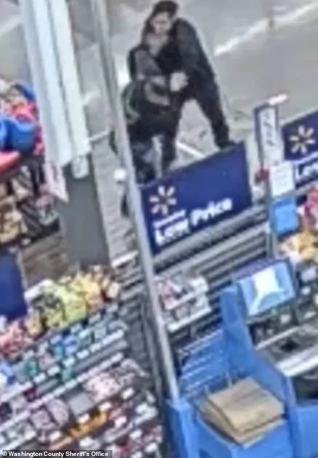 Late-Breaking: Brave Father Fights Off Knife-Wielding Kidnapper in Oregon Walmart on Christmas Eve
