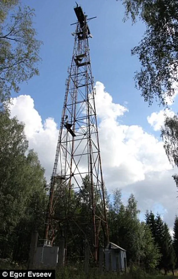 ''Russia's Doomsday Radio Sends Cryptic Message, Sparking Global Speculation: 'This Could Signal a New Cold War Era,' Says Analyst''