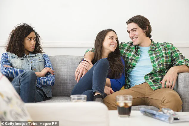 Scientists Discover Evolutionary Basis for 'Mate Choice Copying' in Humans and Animals