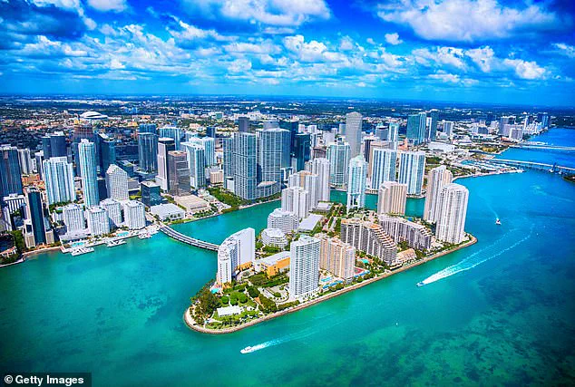 Study Links Toxic Algae in Florida Waters to Alzheimer's Disease, Raising Public Health Concerns