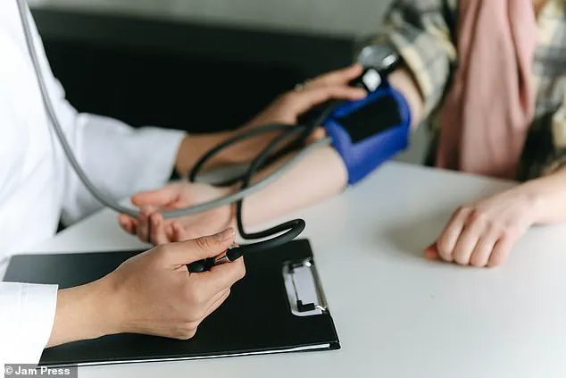 The Body-Brain Connection: How Heart Health, Sleep, and Gum Disease Impact Dementia Risk, According to Experts