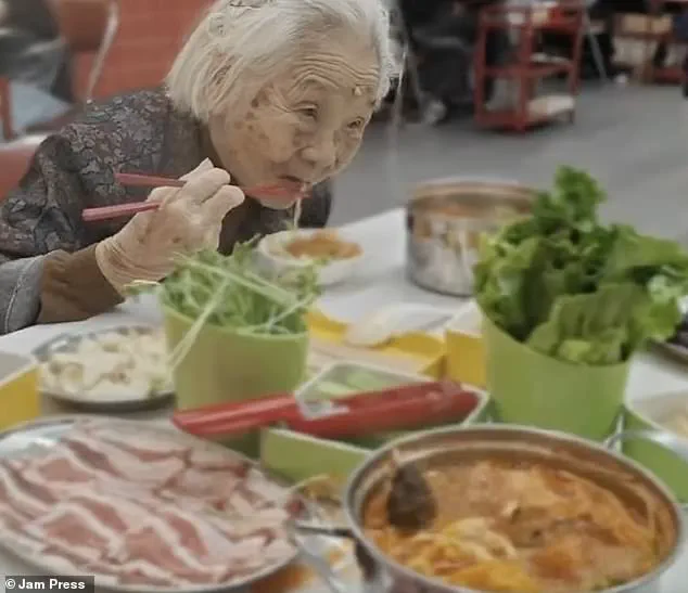 The Hidden Secret of a 101-Year-Old Legend in Wenzhou