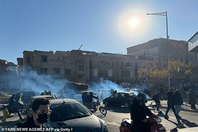 Trump Threatens Iran with Military Action Amid Protests and Currency Crisis