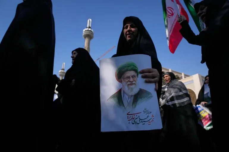 Friday Prayers in Tehran: Iranians Display Defiance Amid U.S.-Israel War