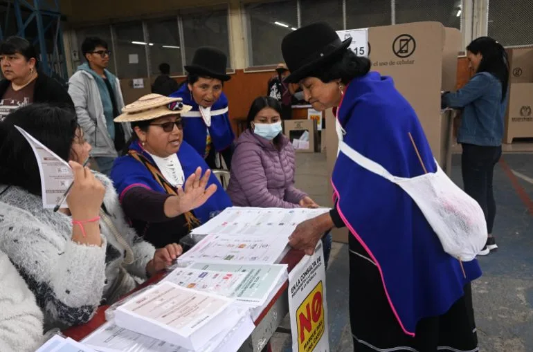 Colombia's Crucial Election Tests Political Future and U.S. Relations Amid Violence and Controversy