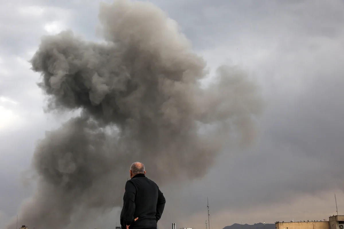 U.S. Conducts Major Strike on Khark Island, Destroying Key Iranian Military Sites Amid Escalating Tensions