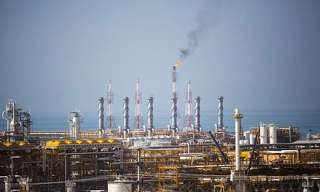 Missiles Strike Qatar's Ras Laffan Gas Plant as Iran Warns of Regional Economic War