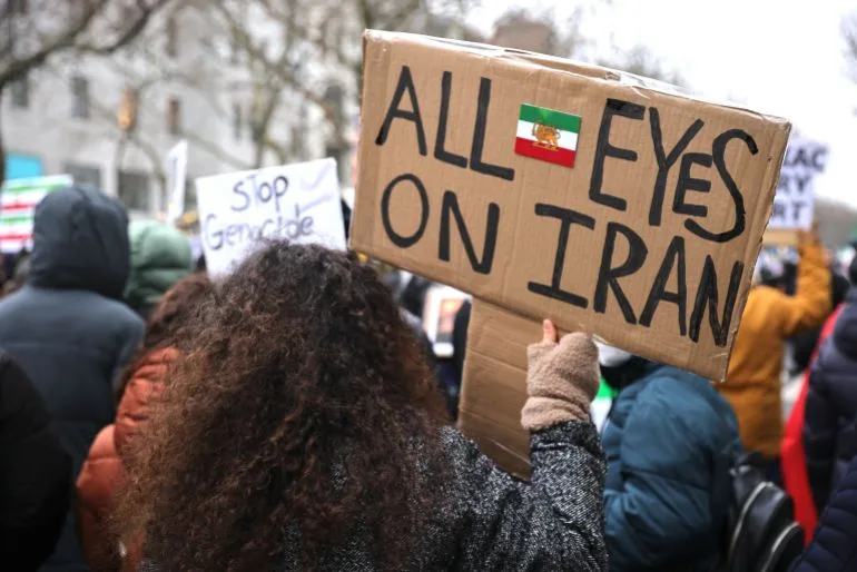 Trump Admits U.S. Supplied Weapons to Kurds During Iran Protests Ahead of Airstrikes