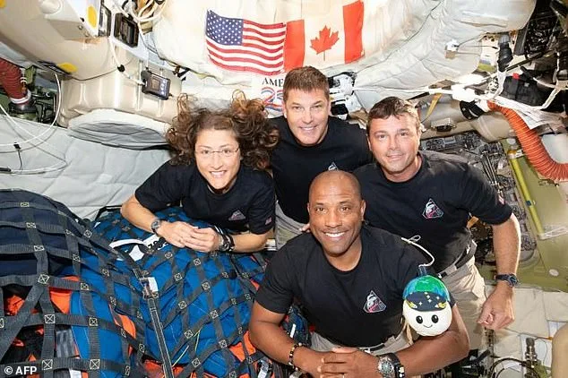 Hypersonic Descent: Artemis II's Orion Set for High-Stakes Return to Earth