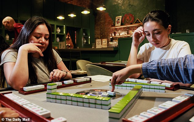 Celebrity-Driven Mahjong Boom Transforms Washington D.C. Salon Scene
